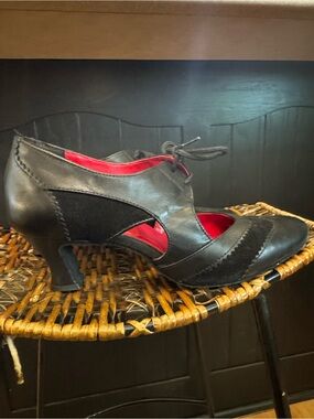 Ray Rose London Lorna Lee Cut Out Suede Leather Sz 5 Black
